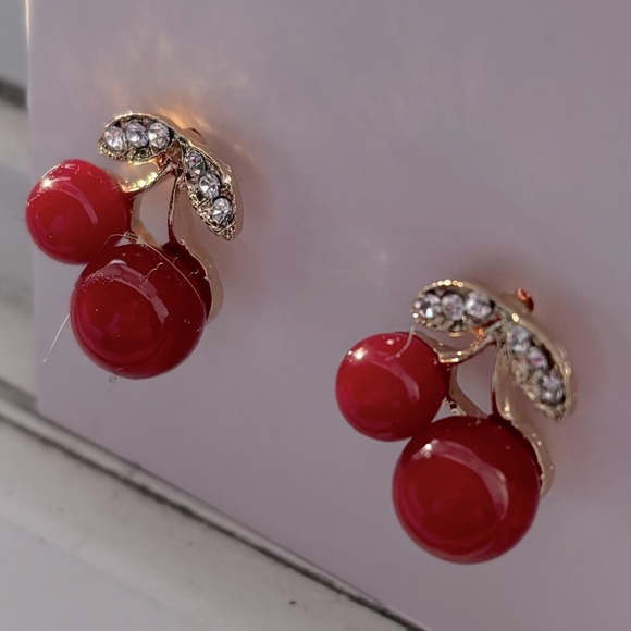 KATE SPADE ♠️ NEW YORK small cherry pavé stud earrings - Picture 4 of 4